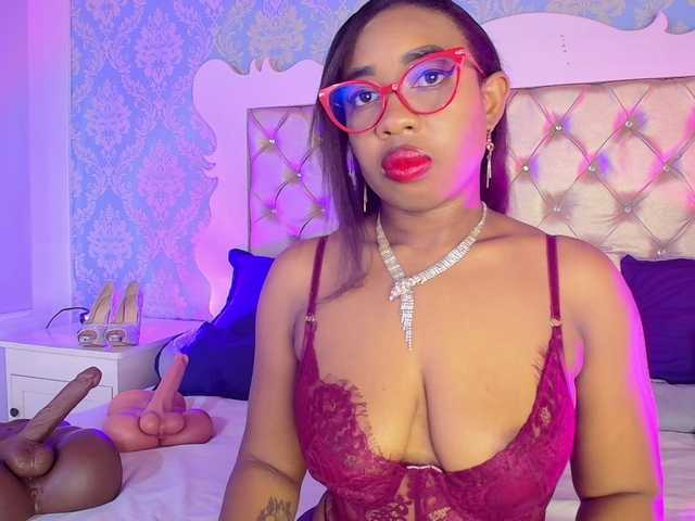 CaseyMoons's BongaCams show and profile