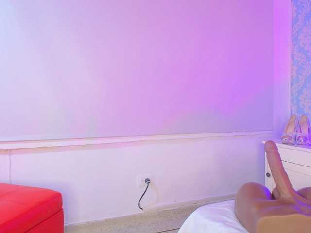 CaseyMoons's BongaCams show and profile