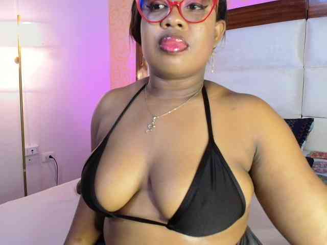 CaseyMoons webcam