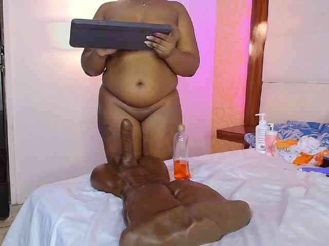 CaseyMoons webcam