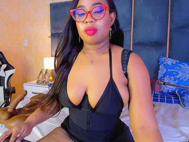 CaseyMoons webcam