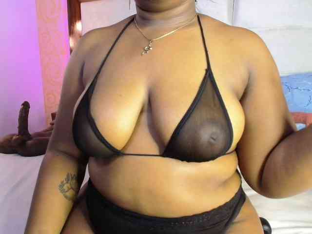 CaseyMoons webcam