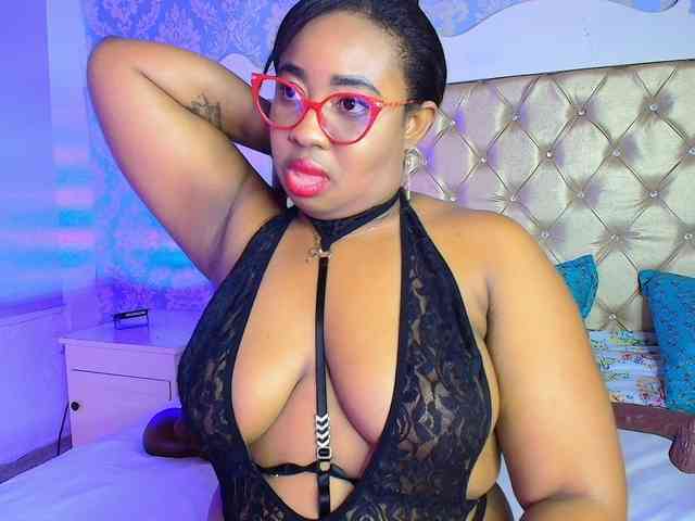 CaseyMoons webcam