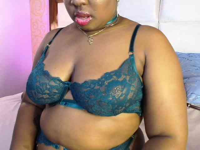 CaseyMoons webcam