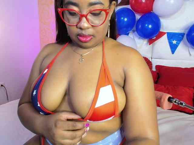 CaseyMoons webcam