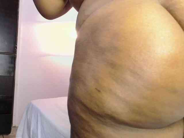 CaseyMoons webcam