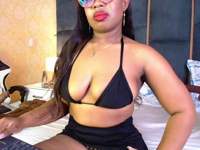 CaseyMoons Live Webcam on BongaCams