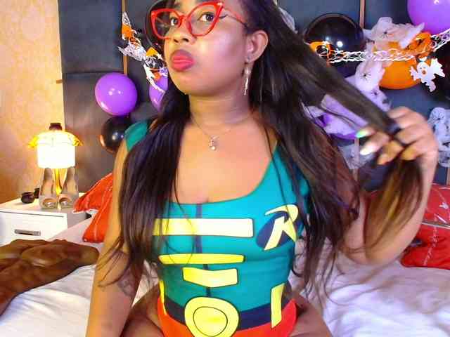 CaseyMoons webcam
