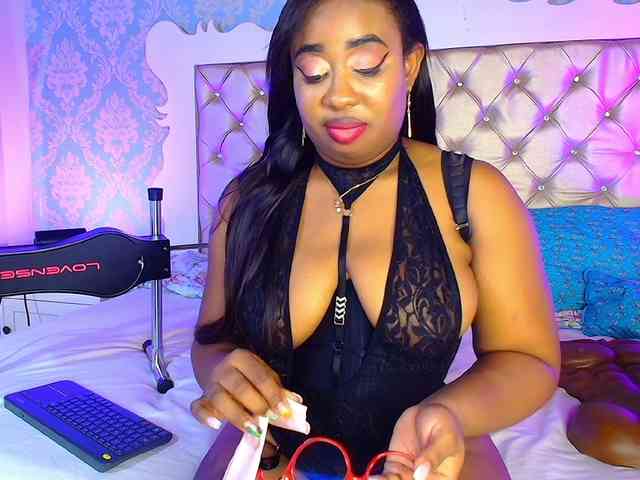 CaseyMoons webcam