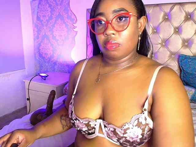 CaseyMoons webcam