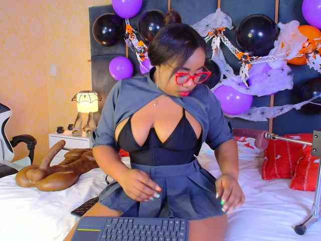 CaseyMoons webcam
