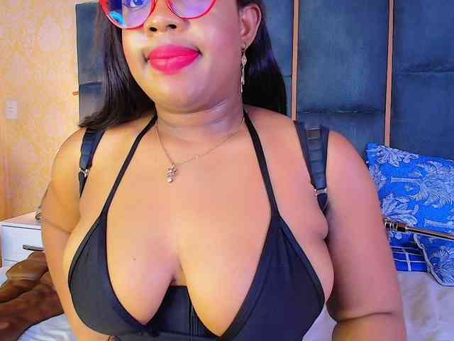 CaseyMoons webcam