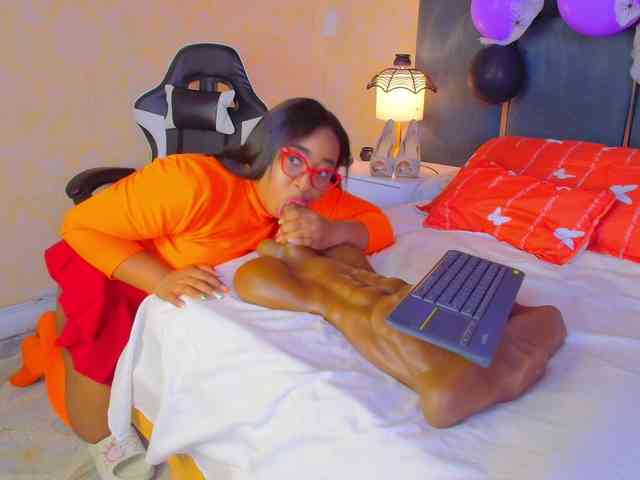 CaseyMoons webcam