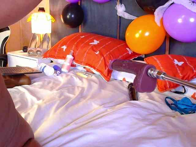 CaseyMoons webcam