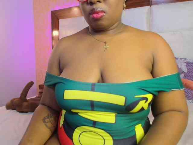 CaseyMoons webcam