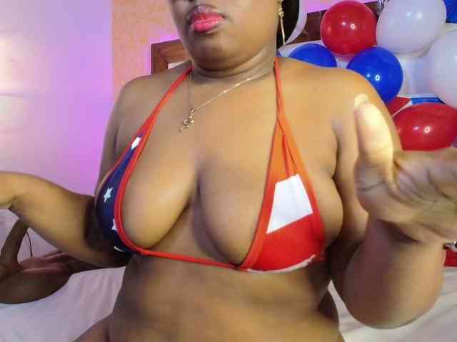 CaseyMoons webcam