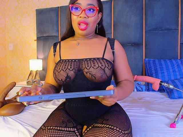 CaseyMoons webcam