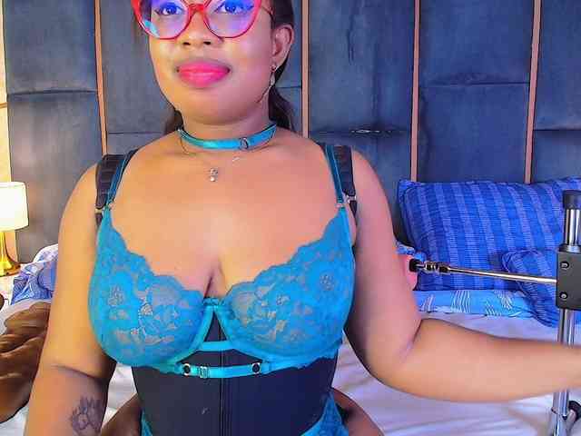 CaseyMoons webcam