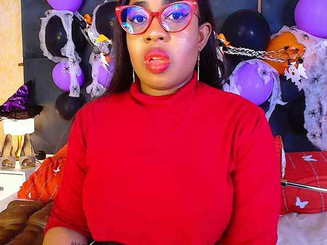 CaseyMoons webcam