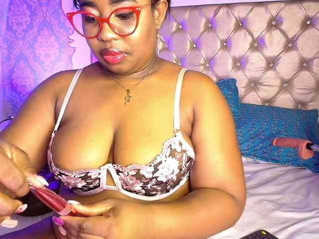 CaseyMoons webcam