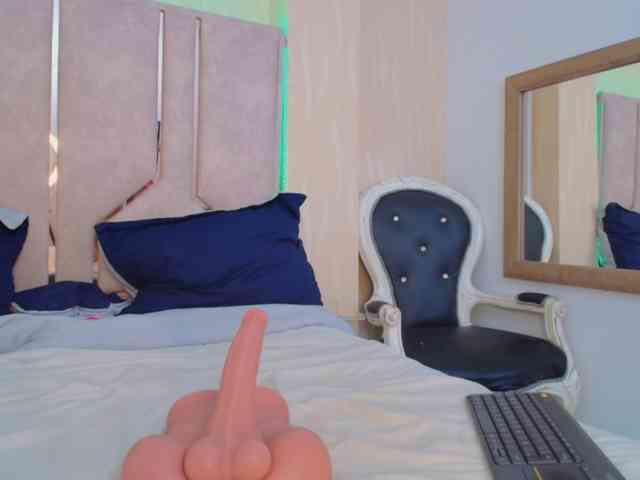 CaseyMoons webcam