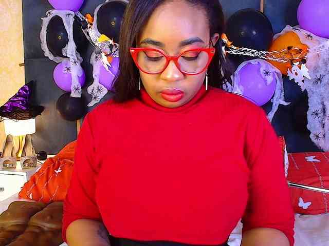 CaseyMoons webcam