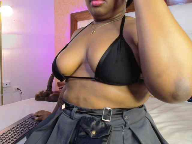 CaseyMoons webcam