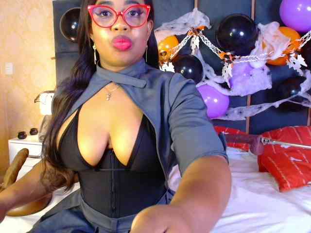CaseyMoons webcam