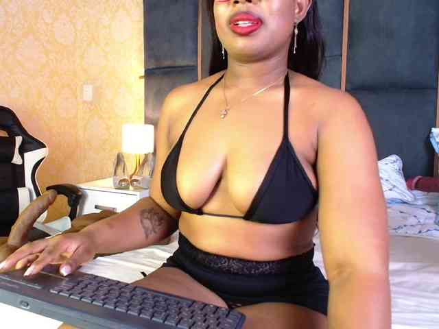 CaseyMoons Live Webcam on BongaCams