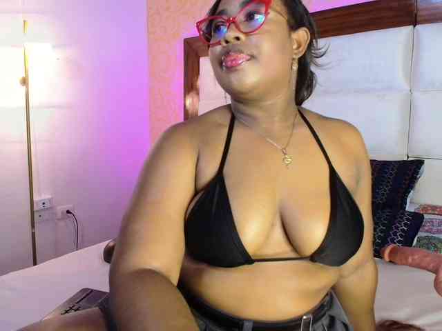 CaseyMoons webcam