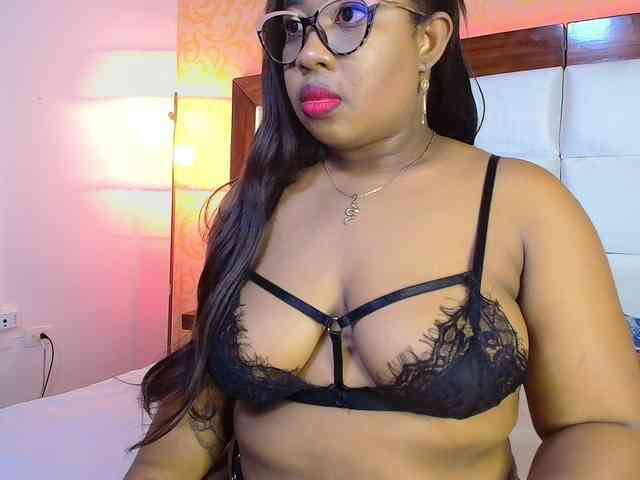 CaseyMoons webcam