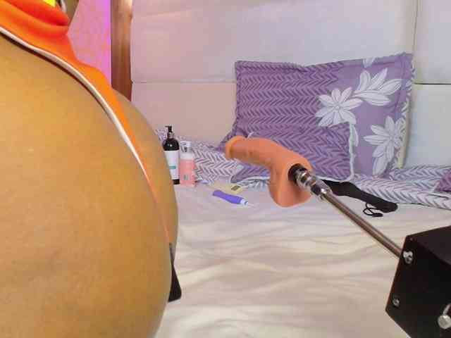 CaseyMoons webcam