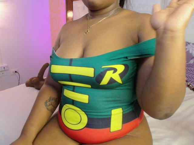CaseyMoons webcam