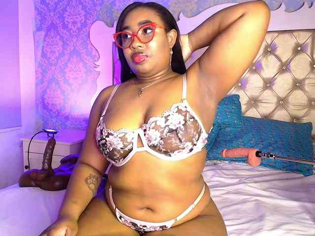 CaseyMoons webcam
