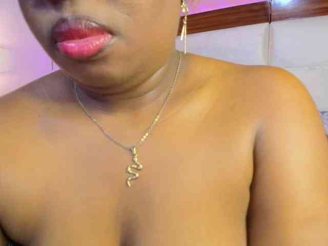 CaseyMoons webcam