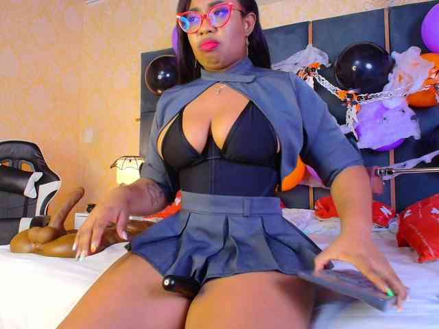 CaseyMoons webcam