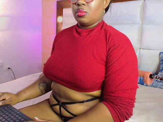 CaseyMoons webcam