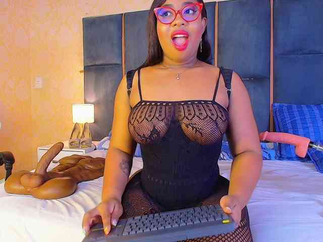 CaseyMoons webcam