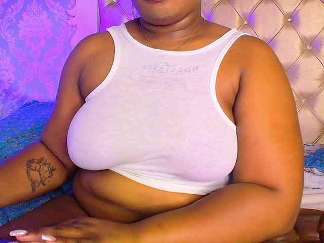 CaseyMoons webcam
