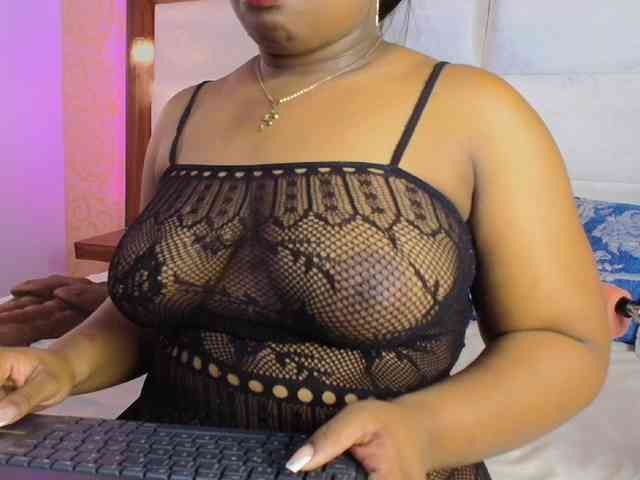CaseyMoons webcam