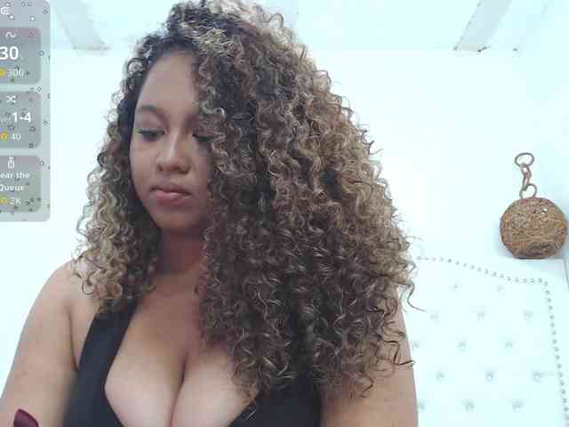 Victoria-Fox Victoria-Fox