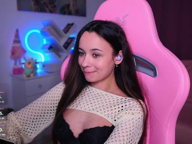 JuicyAngel's BongaCams show and profile