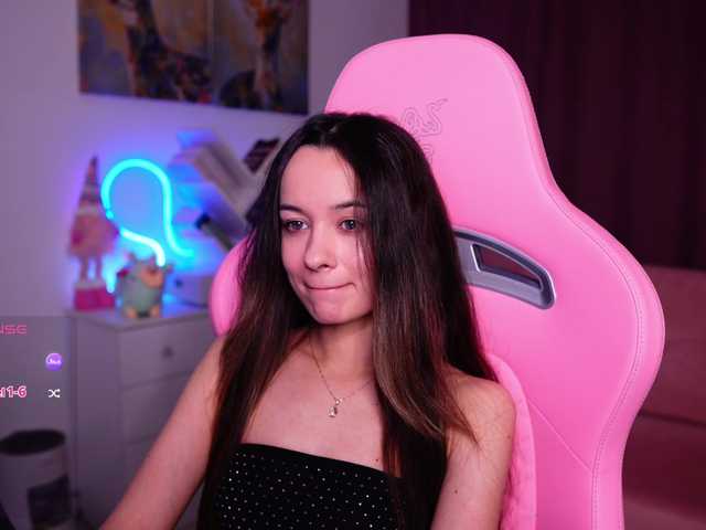 JuicyAngel's BongaCams show and profile