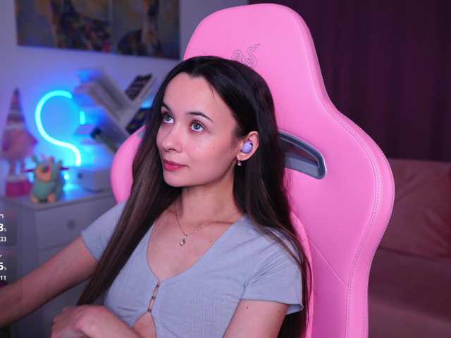 JuicyAngel's BongaCams show and profile