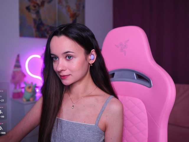 JuicyAngel's BongaCams show and profile