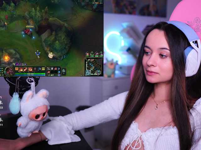 JuicyAngel's BongaCams show and profile