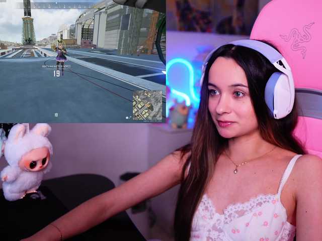 JuicyAngel's BongaCams show and profile