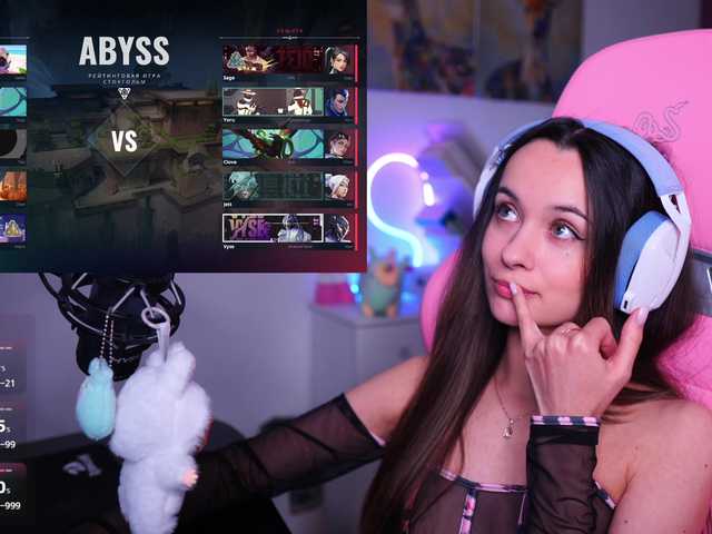 JuicyAngel's BongaCams show and profile