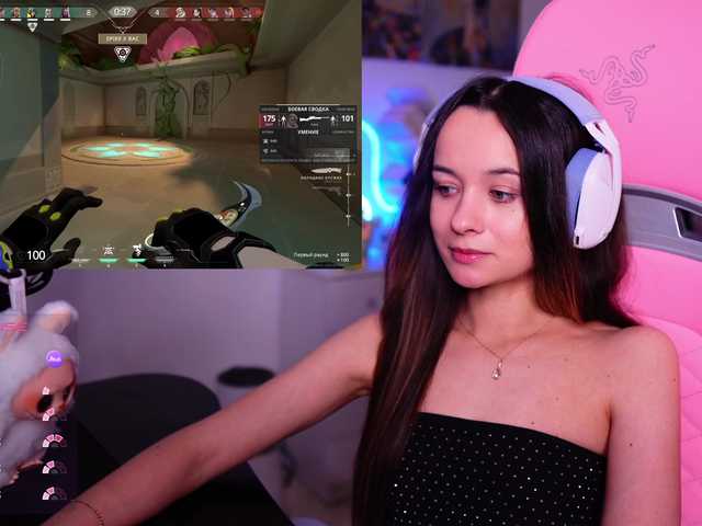 JuicyAngel's BongaCams show and profile