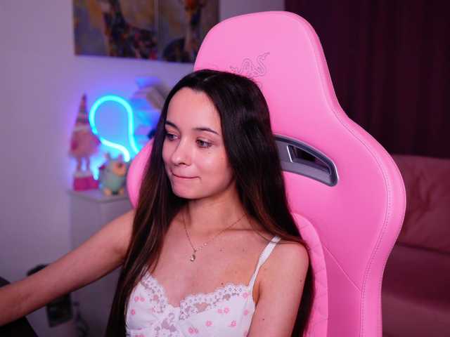 JuicyAngel's BongaCams show and profile